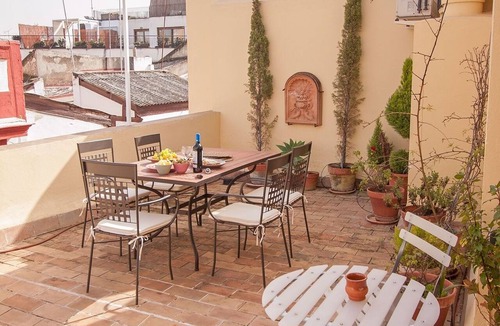 Historical Center Apartment | Botanic Duplex Private Terrace 6 pax next to Cathedral