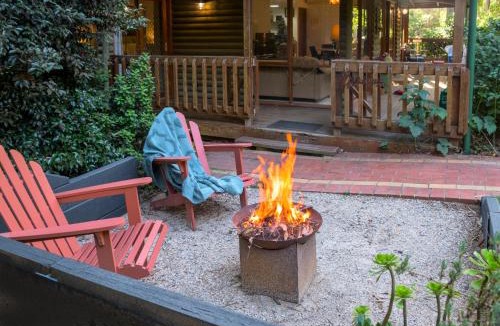 Olinda Bed & Breakfast | Botanica Retreat Garden Cabin in Olinda