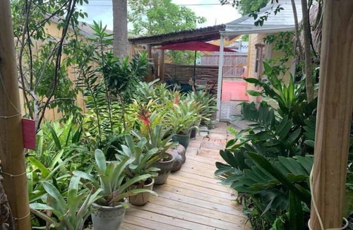 Lake Worth Cottage | Botanical Beach Cottage