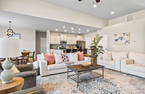 Kennewick House | Botanical Breeze - Spacious Home in Kennewick