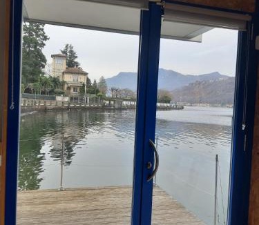 Porto Ceresio Boat Rental | Botel Diffuso dei Laghi