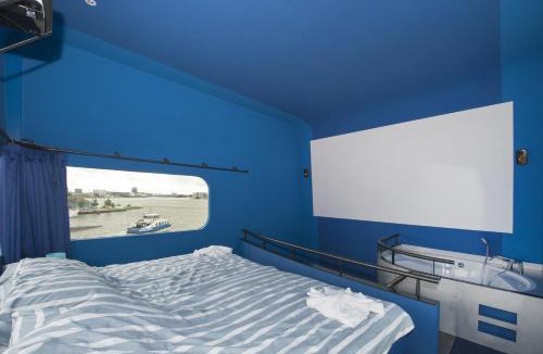 Amsterdam North Hotel | Botel