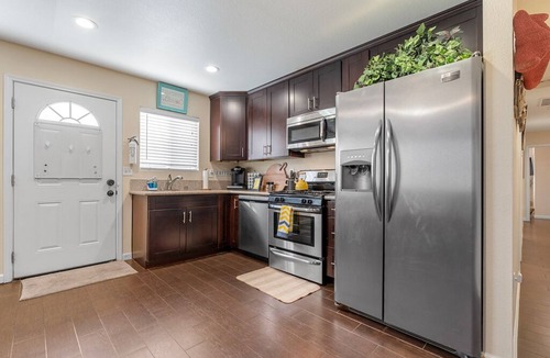 Redlands House | Both Tribune at Redlands