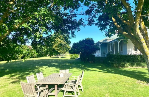 Spring Creek House | Botham's Beauty - Blenheim Holiday Home