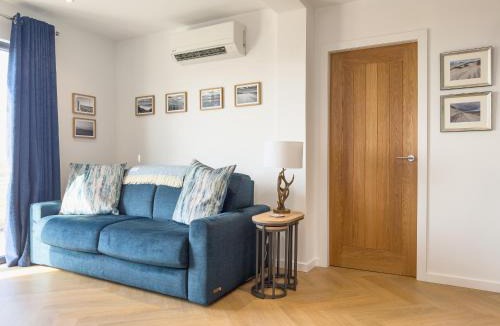 Benbecula House | Bothan By The Bay, Benbecula