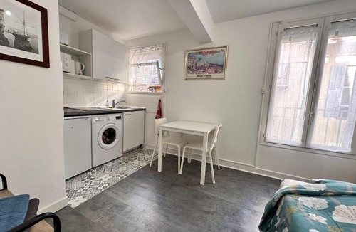 Gambetta Apartment | Bottéro, studio climatisé