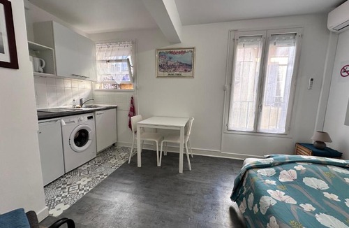 Gambetta Apartment | Bottéro, studio climatisé