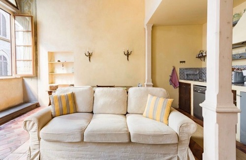 Duomo Apartment | "Botticelli","Donatello"&"Dante"apartments by WP Relais in the heart of Florence