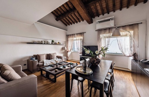Matraia Apartment | Botticelli Luxury apartment in historic Villa near Lucca