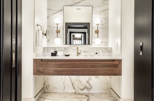 Downtown Indianapolis Hotel | Bottleworks Hotel