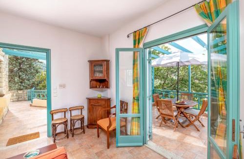 Fodele Villa | bougainvilla