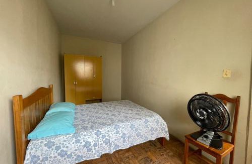 Nazare House | bougainville da poeira