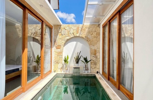 Kerobokan Villa | Bougenvile Luxury 2BR Private Seminyak