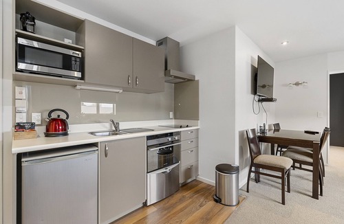 Lower Hutt Hotel | Boulcott Lodge