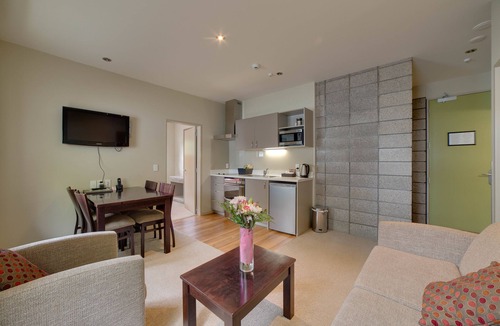 Lower Hutt Hotel | Boulcott Lodge