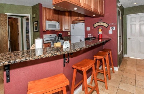 Boulder Bay House | Boulder Bay Lakeside Condo - Condo, great location for kayaking and paddle boarding! Heated Pool!