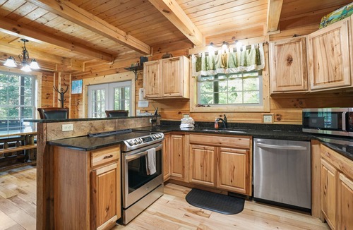 Rockbridge Cabin | Boulder Ridge | Hocking Hills, Hot Tub, 10 Acres