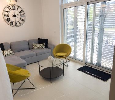 Radanovici Apartment | Boulevard Apartments