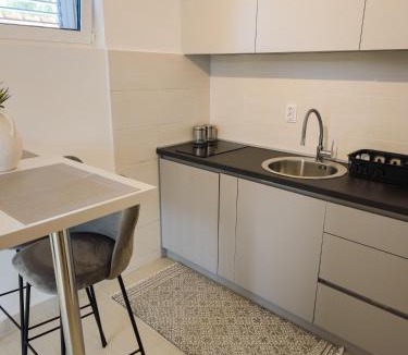 Radanovici Apartment | Boulevard Apartments