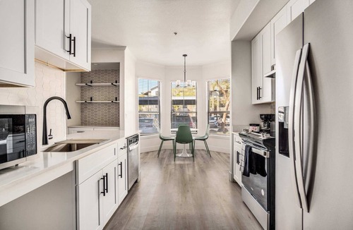 Glendale Sports and Entertainment District Apartment | Boulevard Stays 2BR by Stadium Pool, Parking, Gym 07
