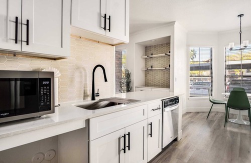 Glendale Sports and Entertainment District Apartment | Boulevard Stays 2BR by Stadium Pool, Parking, Gym 07