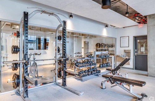 Downtown Phoenix Apartment | Boulevard Stays Highrise STU Sky Pool Parking Gym 26