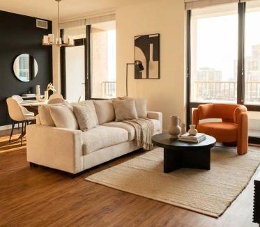 Near North Side Apartment | Boulevard Stays Just 5 Minutes from Magnificent Mile and River North 06