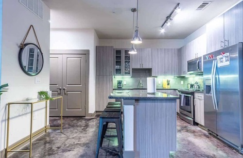 Richardson Apartment | Boulevard Stays Luxurious 2BR King Suite Pool, Parking, Gym