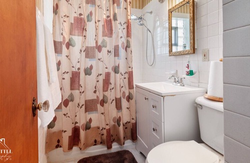 Calumet City House | Bountiful Abode: 2 BR Full Bsmt