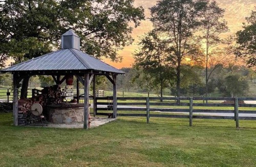 Lawrenceburg Cabin | Bourbon Trail Cabin on the Farm