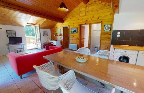Les Martys House | Bourbouls - LES MARTYS