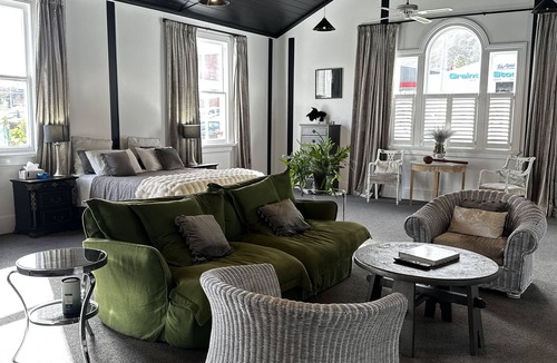 Te Aroha House | Boutique accomodation in Te Aroha, 3 minutes walk to centre of town