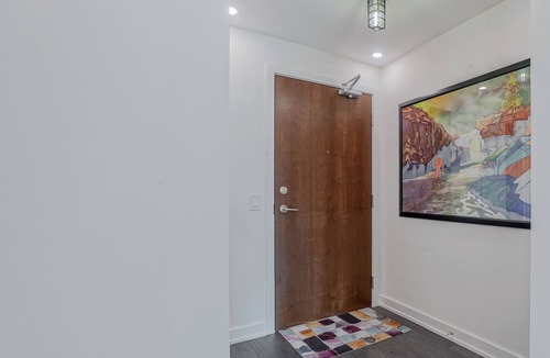 Fort York Apartment | Boutique Bachelor