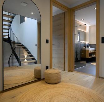Garmisch-Partenkirchen Apartment | Boutique ChaletS Alpi - Private Sauna & Garden