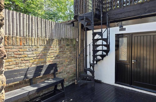Valentines House | Boutique Dairy Conversion Near Ilford Station