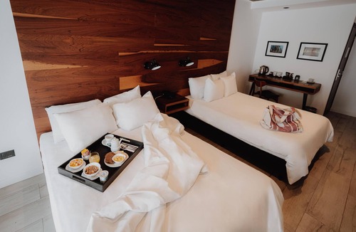 Rio Cuarto Hotel | Boutique Experience | 3 Family-friendly Units | 2.2 Mi to San Martin Monument