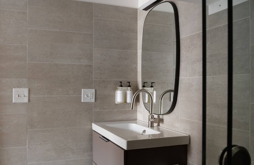 North Downtown Hotel | Boutique Hotel Suite above the Jefferson Theater on the Downtown Mall