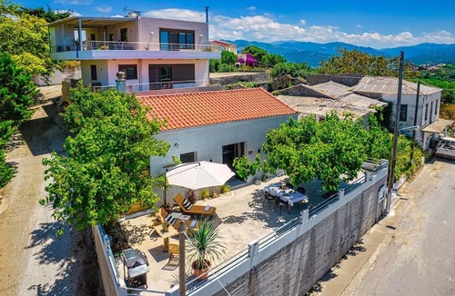 Kolymbari Villa | Boutique house Romantza