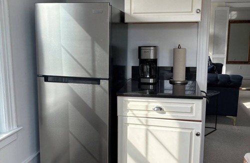 Greenwich Apartment | Boutique Stay 2C in Heart of Downtown