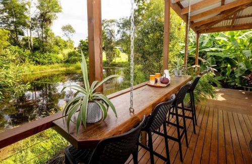 Doonan House | Boutique Studio with Fireplace, near Noosa & Eumundi Market