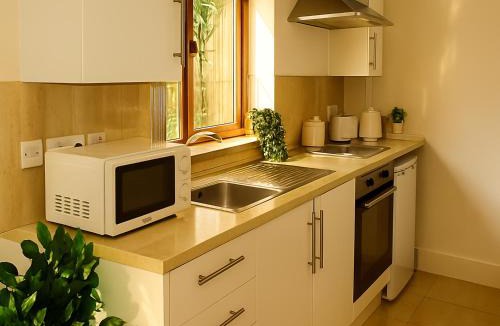 Bloxwich Apartment | Boutique-Style Studio Near BHX Airport & NEC