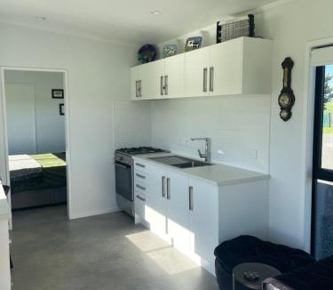 Kaipara District House | Boutique Tiny House Stargazing & Rural Views