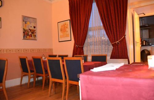 Reading House | Bow Guest House