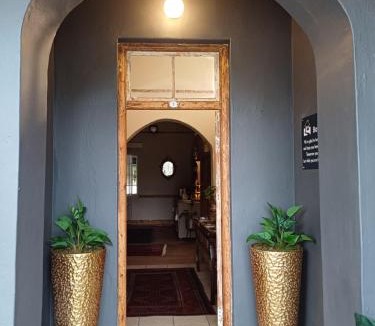 Olifantshoek House | Bowden B&B