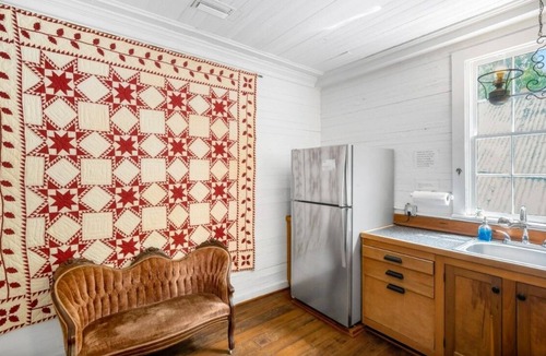 Historic Downtown Apalachicola House | Bowery Inn | Gorrie's Getaway