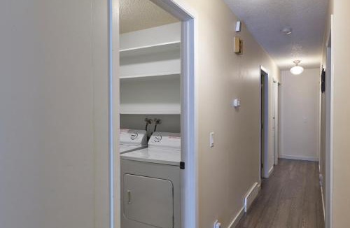 Northwest Calgary Apartment | Bowness Suites