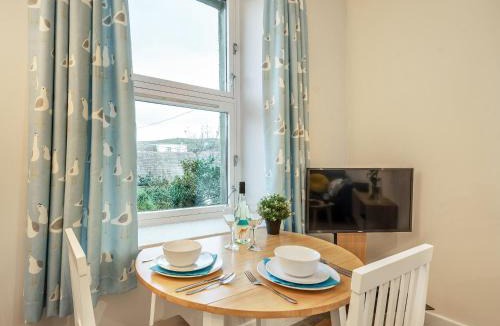Largs House | Boyd Apartment