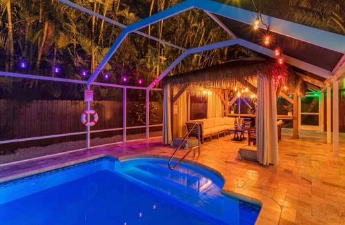 Boynton Beach House | Boynton Beach Renovated House: Safest Area, Screened Pool, Patio, Bar, EVcharger