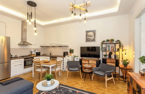 Erzsebetvaros Apartment | BP Sky - Spacious four bedroom in central Budapest