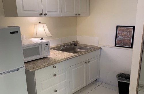 Hallandale Beach Hostel | Bposhtels Hollywood Florida - Hostel